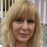 Hanna from Minneapolis | Woman | 49 years old | Gemini