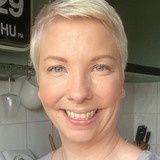 Sarah from Brussels | Woman | 46 years old | Aquarius