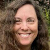 Esther from Vancouver | Woman | 51 years old | Pisces