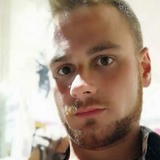 Genik from Marano di Napoli | Man | 32 years old | Cancer