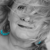 Cinderella from Apeldoorn | Woman | 66 years old | Leo