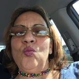 Niki from Montverde | Woman | 60 years old | Leo